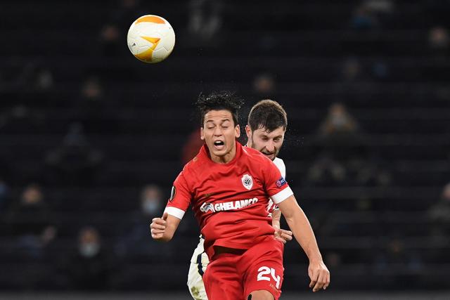 康宁汉姆20+10詹姆斯空砍三双 活塞险胜湖人