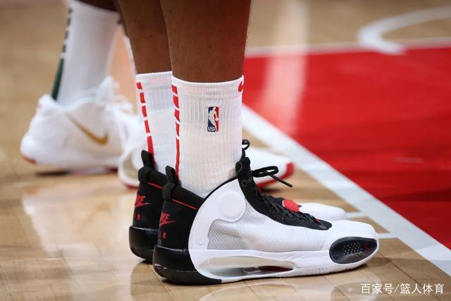 1亿欧年薪合同到头了！曝内马尔本周与新月解约